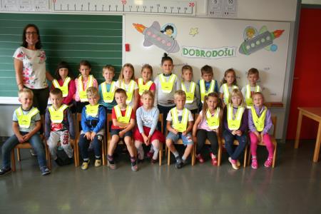 Sprejem prvošolčkov na podružničnih šolah v Stični, Temenici, Zagradcu 12